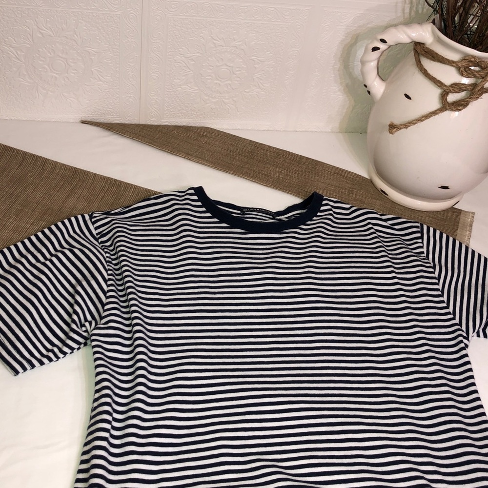 Brandy Melville Striped Cropped T-Shirt Top - Picture 3 of 5